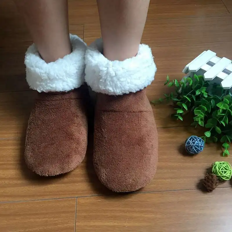 ASILETO/зимняя обувь; женские домашние тапочки; Рождественская домашняя обувь для девочек; теплые хлопковые тапочки; Мягкие плюшевые тапочки; 11 цветов; botas - Цвет: Coffee