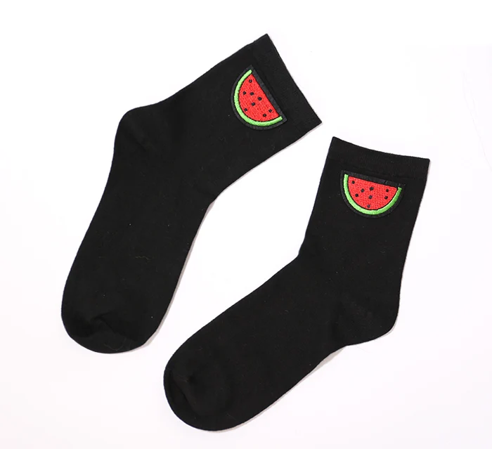 Шикарная уличная одежда, женские хлопковые носки с рисунком радуги, Носки с рисунком арбуза, повседневные Черные короткие носки для девушек, носки с фруктами - Цвет: watermelon