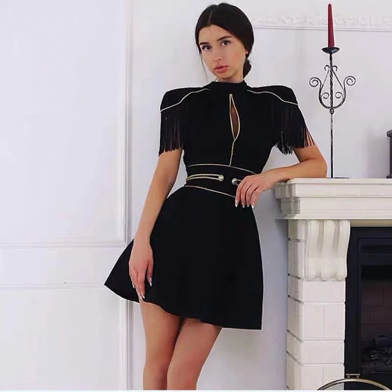 

High-end Custom 2019 Mesh Red The Same Careful Machine Open Chest Sexy Fringed Shoulder Point Queen Air Black Field Dress Women
