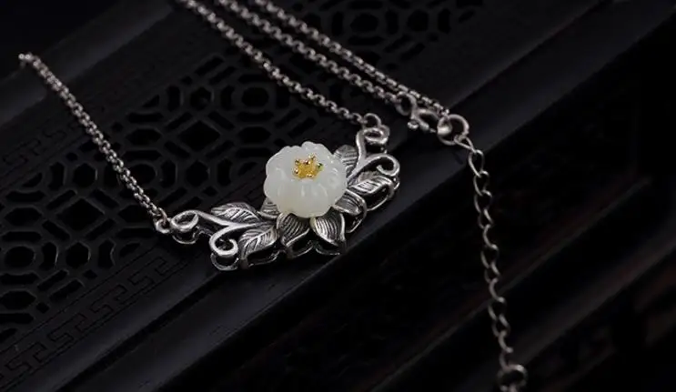 

Sterling S925 925 silver Necklace Nephrite flower Pendant sweater chain