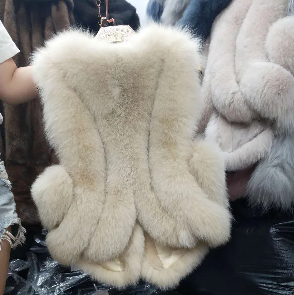 DUOUPA  Natural Real Fox Fur Vest is 50-65 cm Stylish Winter Short Thick Women Fur Vest Jacket Pockets Real Fur Vest Coats Slim