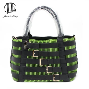 

Pet Bag Dog Cat Out Handbag Leather Comfortable Breathable Broadband Mesh Small Pet Outdoor Handbag Pet Bag