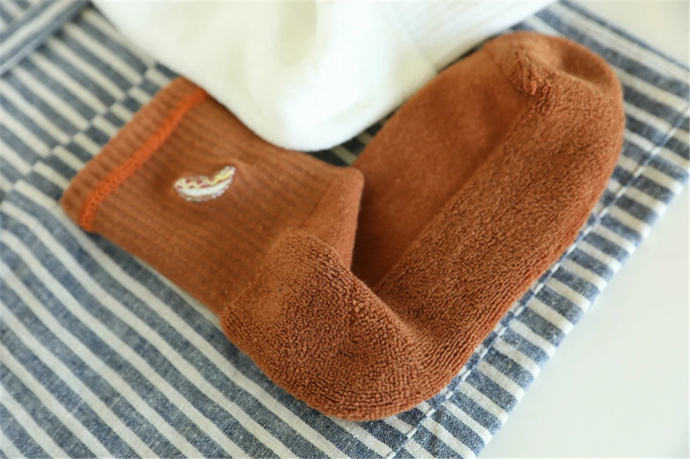 Теплые зимние модные Kawaii гамбургеры хот доги Асимметричные махровые носки забавные счастливые носки женские утепленные носки Харадзюку