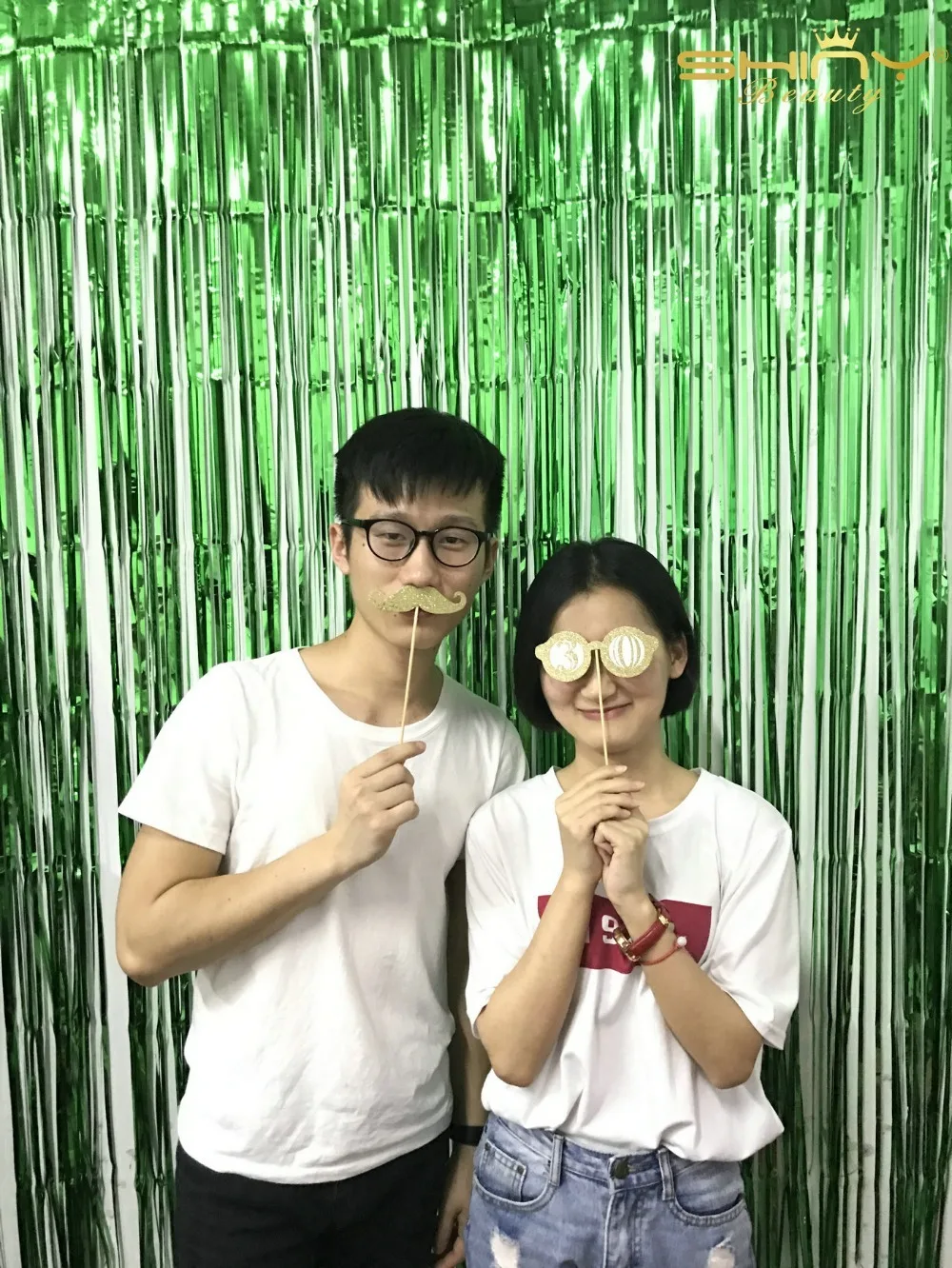 foil fringe backdrop117