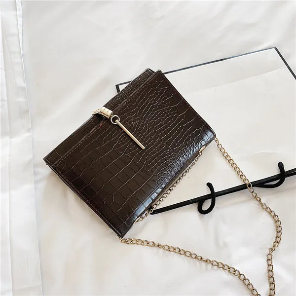 Модная простая маленькая квадратная сумка женская дизайнерская сумка Высококачественная сумка на плечо из искусственной кожи с кисточкой и цепочкой