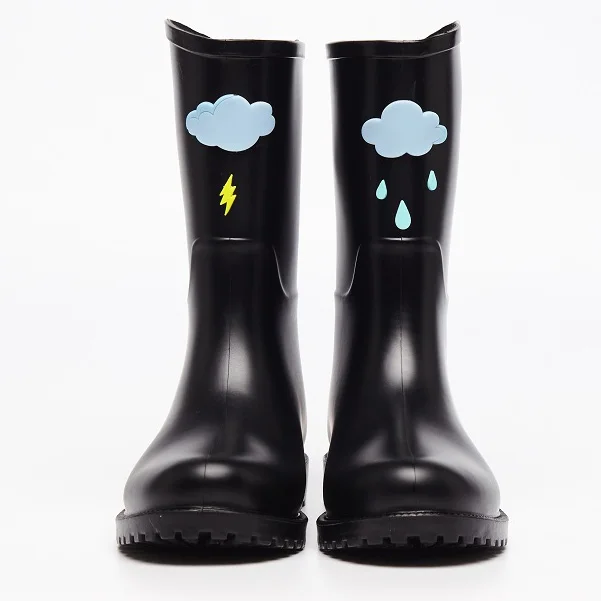 DRIPDROP Резиновые сапоги из ПВХ Водонепроницаемые ботинки для Девушек до середины икры с аппликациями Облаков и Космоса - Цвет: Cloud Black