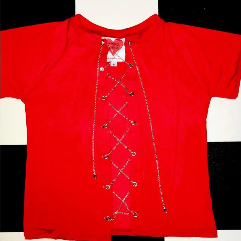 Короткая Сексуальная женская футболка на шнуровке с металлической цепочкой, Летний стиль, короткий рукав, открытая женская футболка на каждый день - Цвет: Red