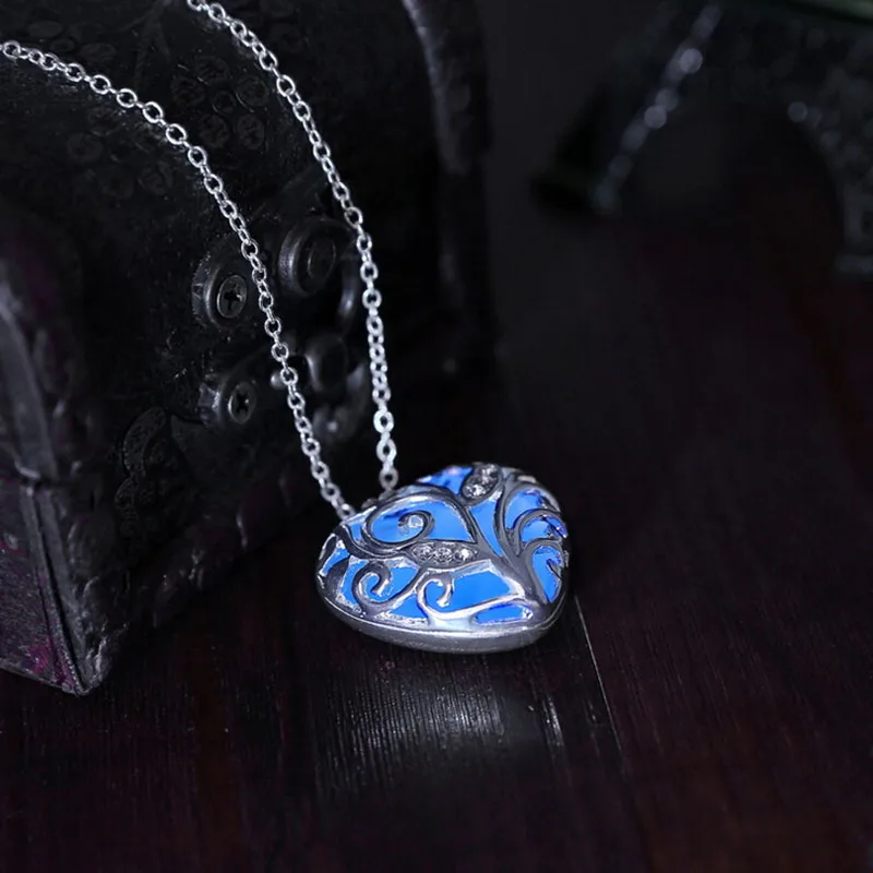 Fashion Hollow Glow in the Dark Sliver Plated Leaves Chain Love Heart Trendy Pendant Necklace Luminous Jewelry Gifts For Women