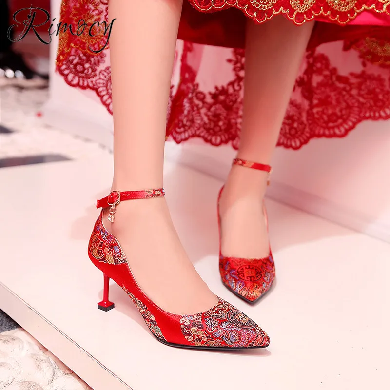 

Rimocy wedding shoes woman high heels stiletto pumps ladies red silk embroider single shoes mujer 2019 Chinese style ethnic pump