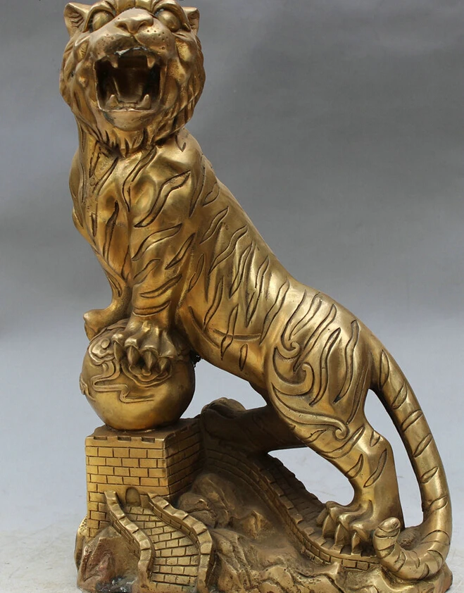 

USPS to USA S1533 16" Chinese Brass FengShui Wild Ferocious Roar Tiger Ball On Great Wall Statue B0401