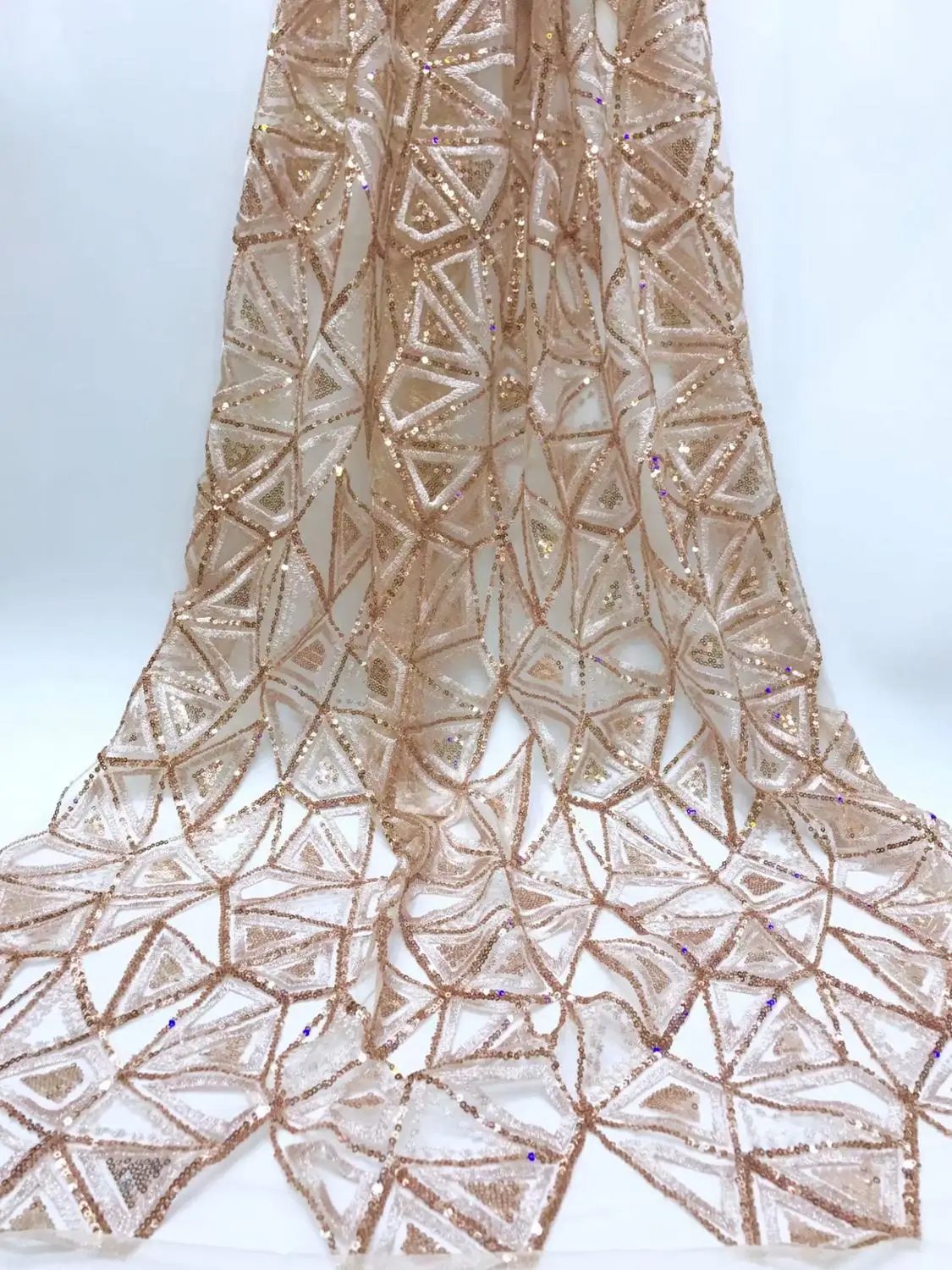 

Gold Line Embroidered Guipure Mesh Lace Fbaric With Sequins 2019 Latest African French Net Lace Nigeria Tulle Mesh Dress Fabric