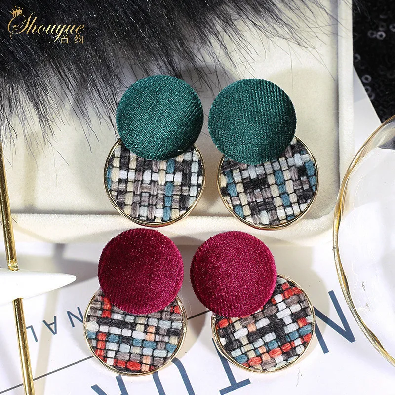 

Autumn and Winter Simple Geometric Round Stud Earrings Plaid Cotton Plush Ear Temperament Wild Bijoux Korean Earring for Women