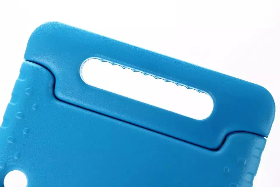 3226