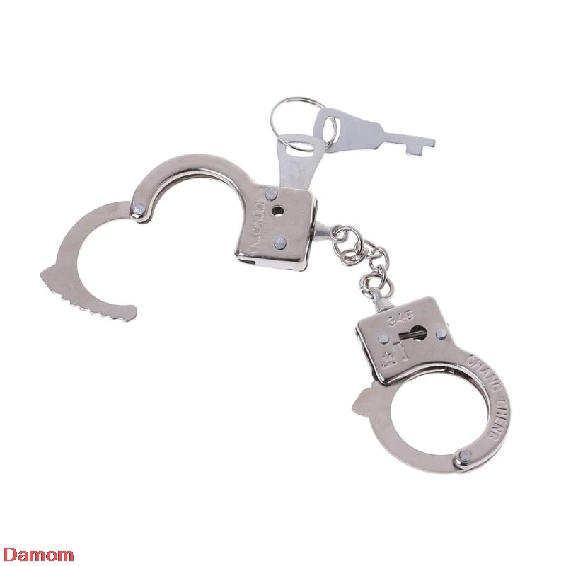 

Funny Accessories Metal Keychain Hot Sale New Design Alloy Key Holder Simulation Handcuffs model Key Chain For men Best Gift