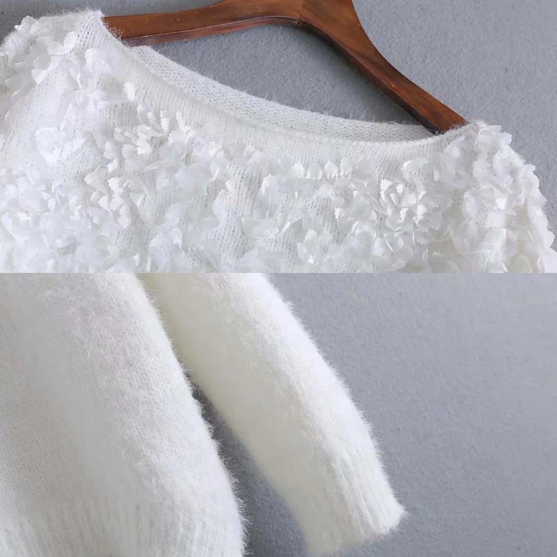 The newest Petal sweet beautiful solid sweater