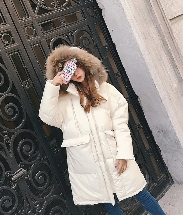 White Женский зимний пуховик из меха енота свободного размера плюс, хлопковое Стеганое пальто, одноцветная теплая зимняя парка на молнии с капюшоном Okb145 - Цвет: White