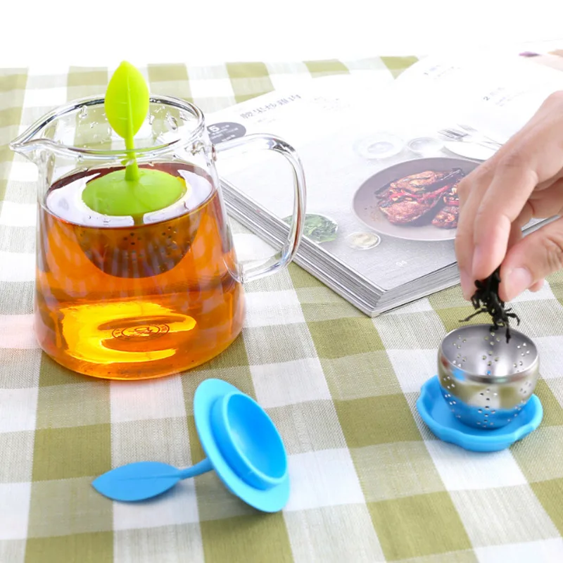 

1Pcs Creative and lovely Kitchen Gadgets Tea Strainer Tea Accessories Reusable Silicone Leaf Shaped Food Grade Tea Infuser