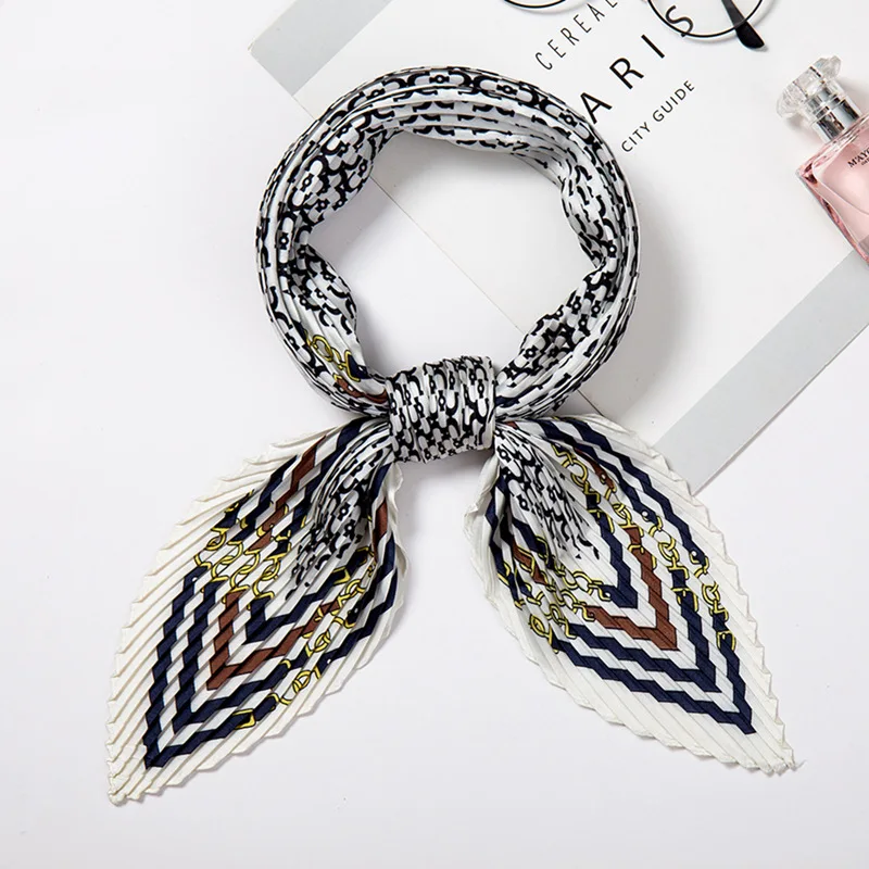 

2019 New Women's Small Silk Square Scarf Crinkle Hair Scarfs for Ladies Pleated Scarves Bandana Printed Female Foulard 100*30CM