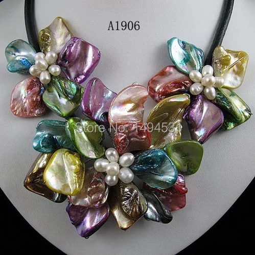 

Wholesale Flower Jewelry Handmade Freshwater Pearl Natual Mixes Shell Flower Necklace Black Rope Jewelry 18 Inches Free Shipping