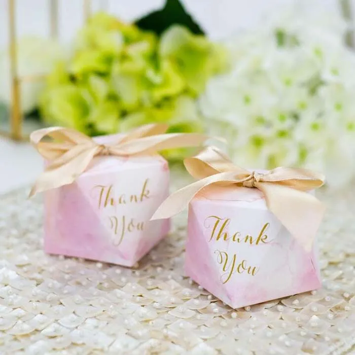 

50pcs/100pcs Pink Color Diamond Shape Wedding Gift Boxes Paper Cake Box Baby Shower Favor boxes With Ribbon
