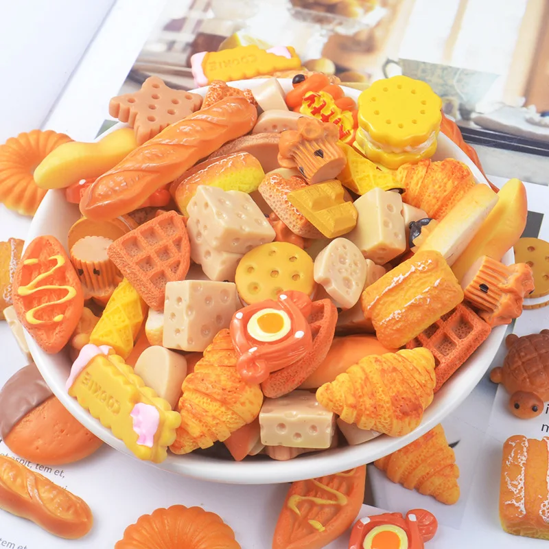 

50 Piece/lot Cute Mini Simulation Cheese Biscuits Bread Model Small Statue Figurine Crafts Ornament Miniatures Phone Bag DIY
