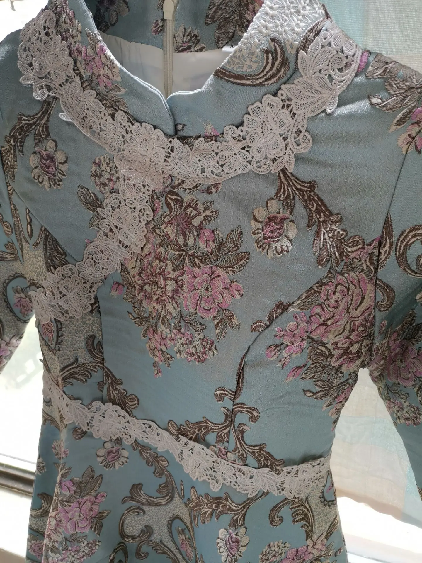 Рукав три четверти, китайский стиль, женское винтажное жаккардовое Короткое женское платье с цветочной вышивкой cheongsam в народном стиле, роскошное платье спереди