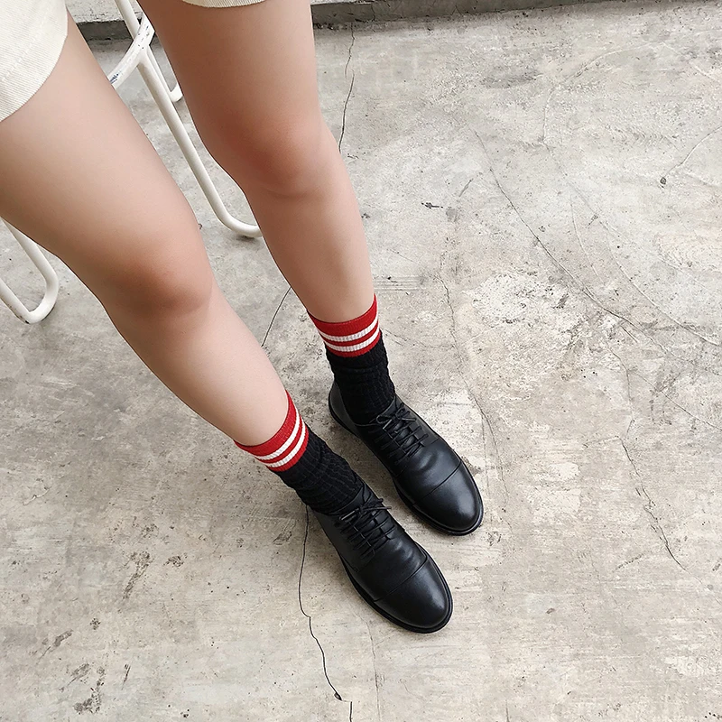 XiuNingYan/Женская обувь на плоской подошве из натуральной кожи с мехом внутри/снаружи; женские повседневные туфли-оксфорды размера плюс 33-43; женская обувь на плоской подошве в британском стиле