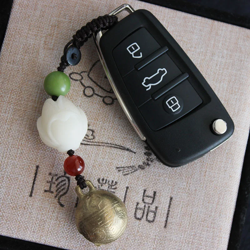 

Original handmade keychain Bodhi root carved rose tiger head copper bell high-end car key chain bag pendant