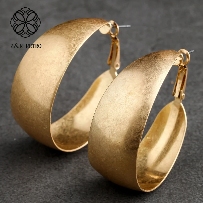 

Fashion New Stud Earrings Gold And Silver Zinc Alloy Metal Elegant Statement Earrings For Women Personality Geometric Earrings