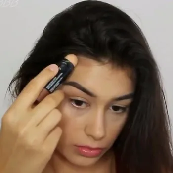 

Date Night Makeup A Creamy Weightless Concealer that Blends Easily into the Skin for an Undetectable Finish Natural Complexion