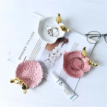 

Nordic Ins Pink White Ceramic Jewelry Ring Plate Flower Shaped Dressing Table Storage Tray Cute Mini Seasoning Dish