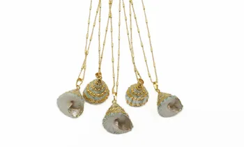 

WT-JN076 Natural Sea Shell Necklace Cone Shape Green Color Trumpet Shell Gold Trim Pendant Women Necklace Jewelry Christmas Gift