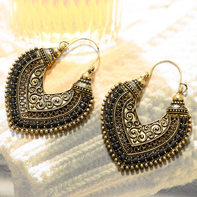 Shuangshuo Ethnic Vintage Carving Hollow Heart Hoop Earrings for Women Pendientes Mujer Brincos Bohemian Big Hoops Earrings