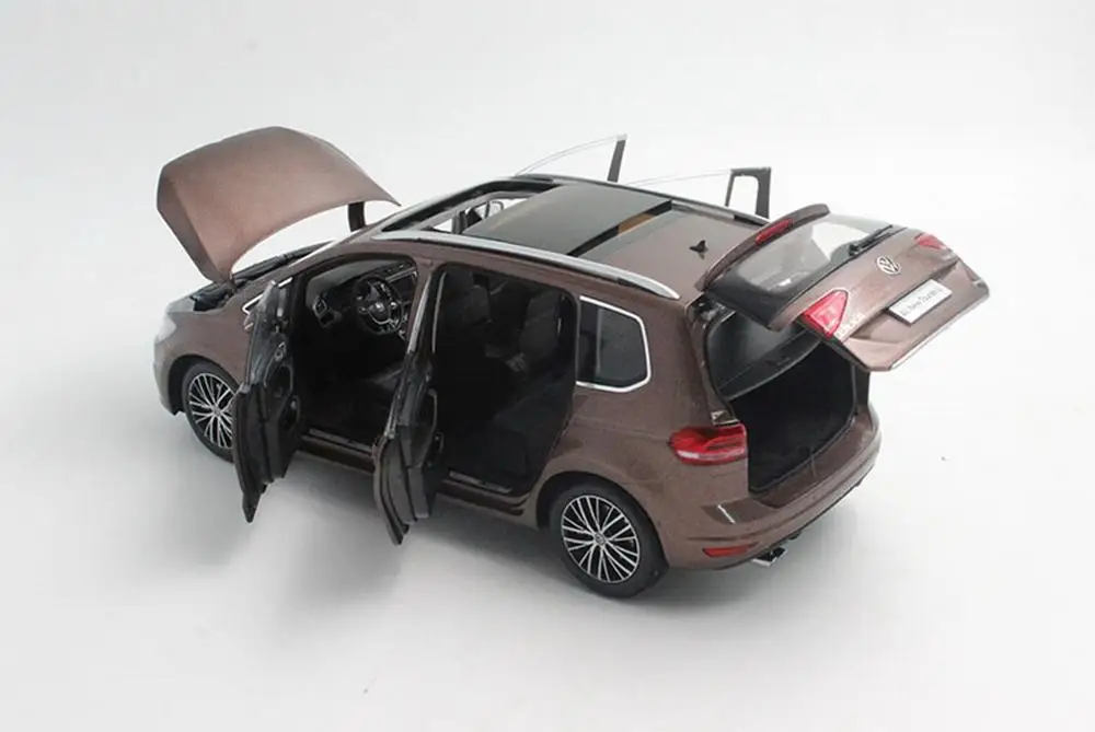 1/18 масштаб Volkswagen Touran L коричневый литой автомобиль Модель Коллекция игрушек