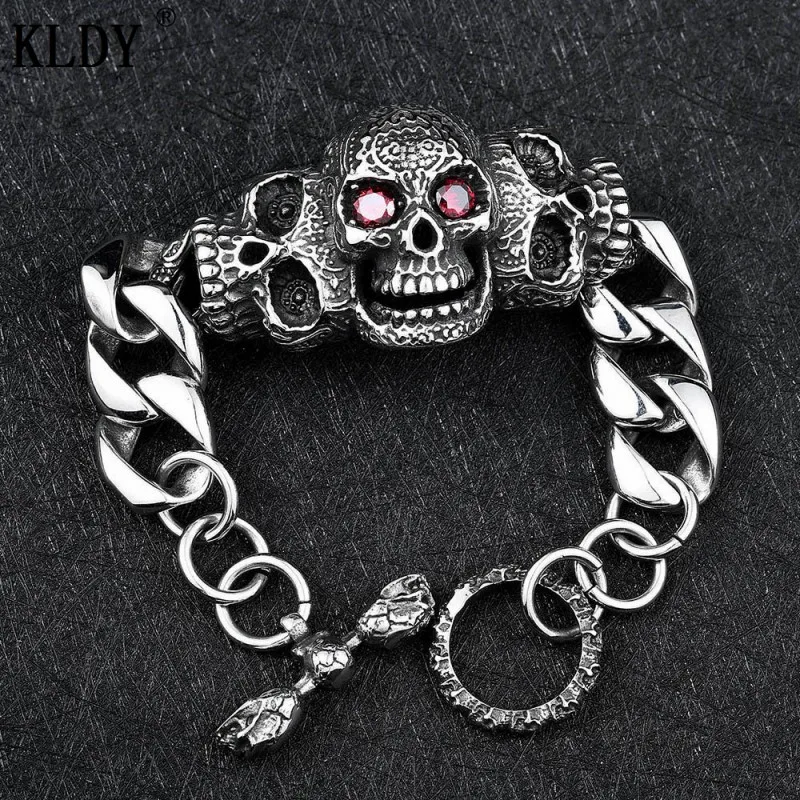 triple-inlayed-red-gemstone-skull-head-chain-punk-titanium-bracelet-for-men (1)_