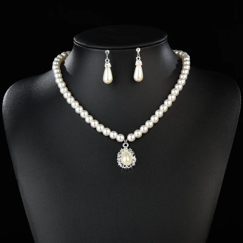 

New Imitation Pearls Pendant Necklace Suit Charm Female Necklace Party Earrings Wedding Jewelry Set