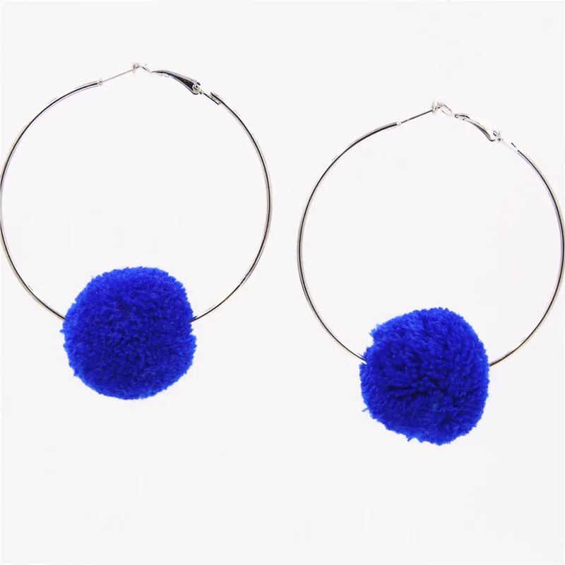 1 пара Pompom серьги-кольца с шариком этнические помпоны Эффектные серьги для женщин трендовый дизайн - Окраска металла: deep blue