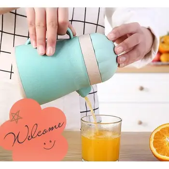 

Hand Press Juicer Tool Household Manual Juicer Juice Bottle Mini Travel Small Fruit Squeezer Machine Extractor Hand Press Cup