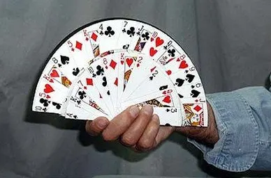 

Folding CARD FAN To Card Top Hat,Spring Magic Tricks,Stage Illusions Gimmick Prop,Novelties,Comedy,Magician Toys,Classic Magia