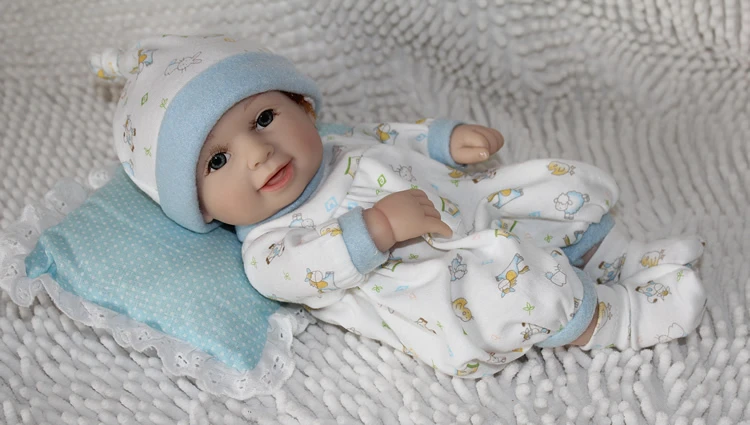 12 Pouces Souriant Mini Reborn Garcon Poupee Bebe Poupee Yeux Bleus Silicone Vinyle Poupees A La Main Realiste Beau Bebe Cadeau Aliexpress 12 Pouces Souriant Mini Reborn Garcon Poupee Bebe Poupee Yeux Bleus Silicone Vinyle Poupees A La Main Realiste Beau Bebe Cadeau Aliexpress