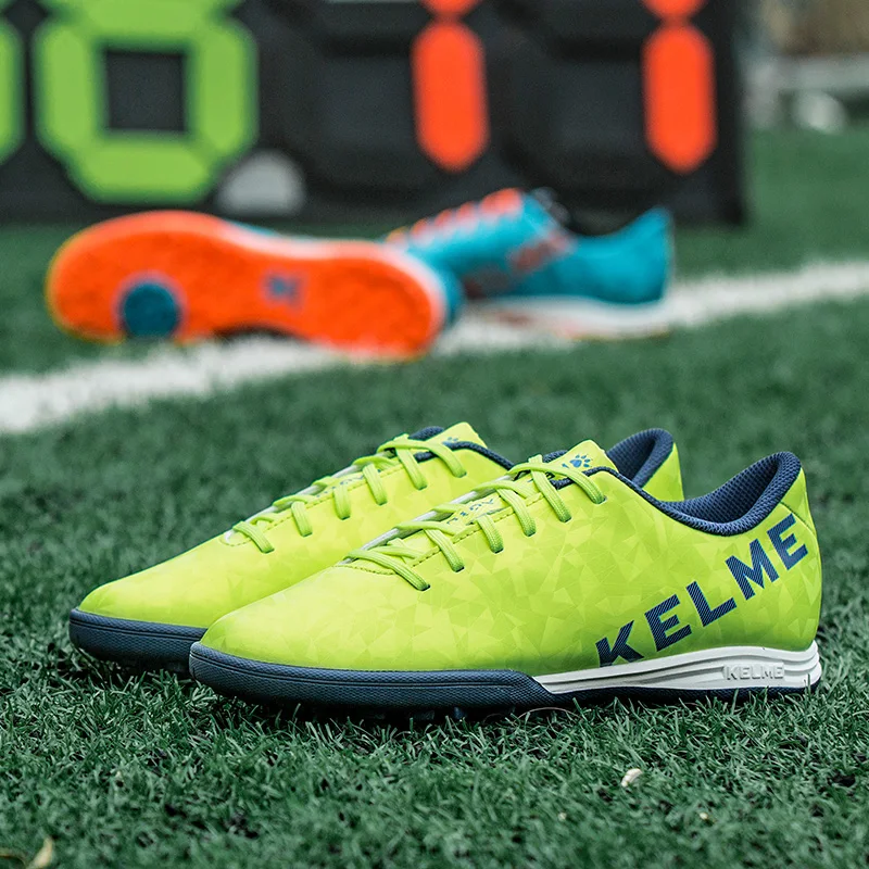 Cena KELME buty piłkarskie dla mężczyzn korki oryginalne piłkarskie trampki korki korki piłkarskie trampki Futsal Boot męskie 6983301