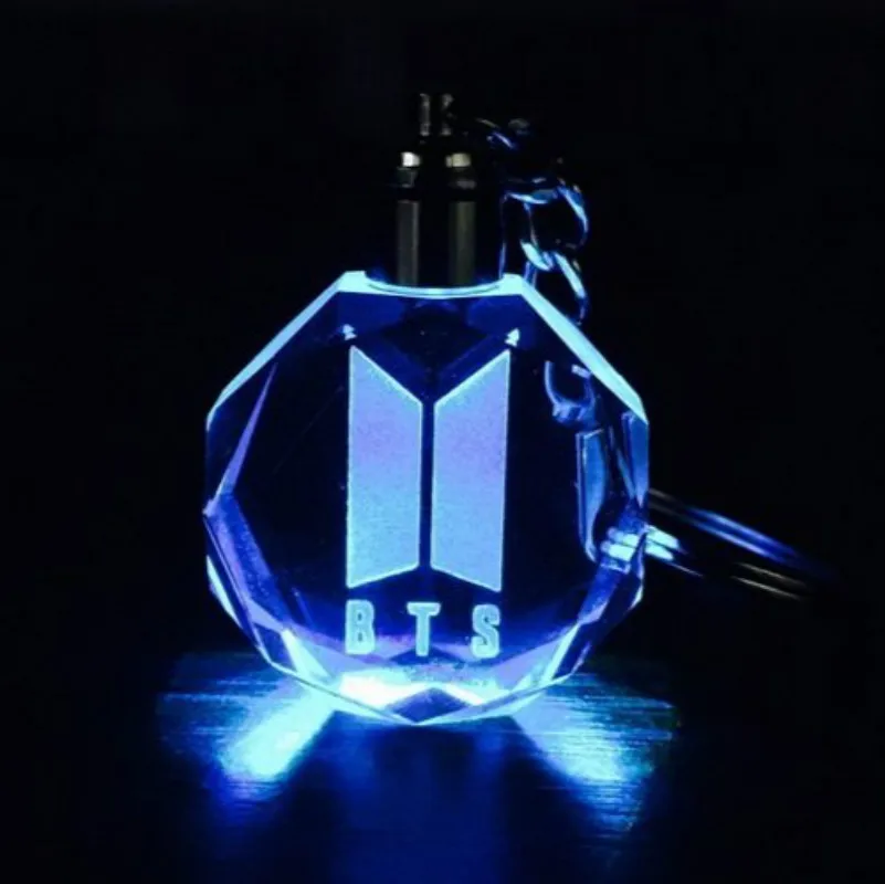 2017 KPOP BTS New LOGO DOOR Keychain Model Toy Bangtan Boys LED Crystal