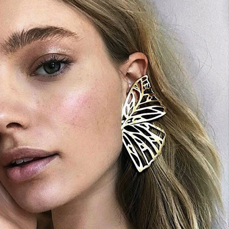 

SRCOI Gold Color Hollow Butterfly Earrings Stud Elegant Big Fan Shaped Zinc Alloy Women Earrings Fashion Jewelry New Arrive 2018