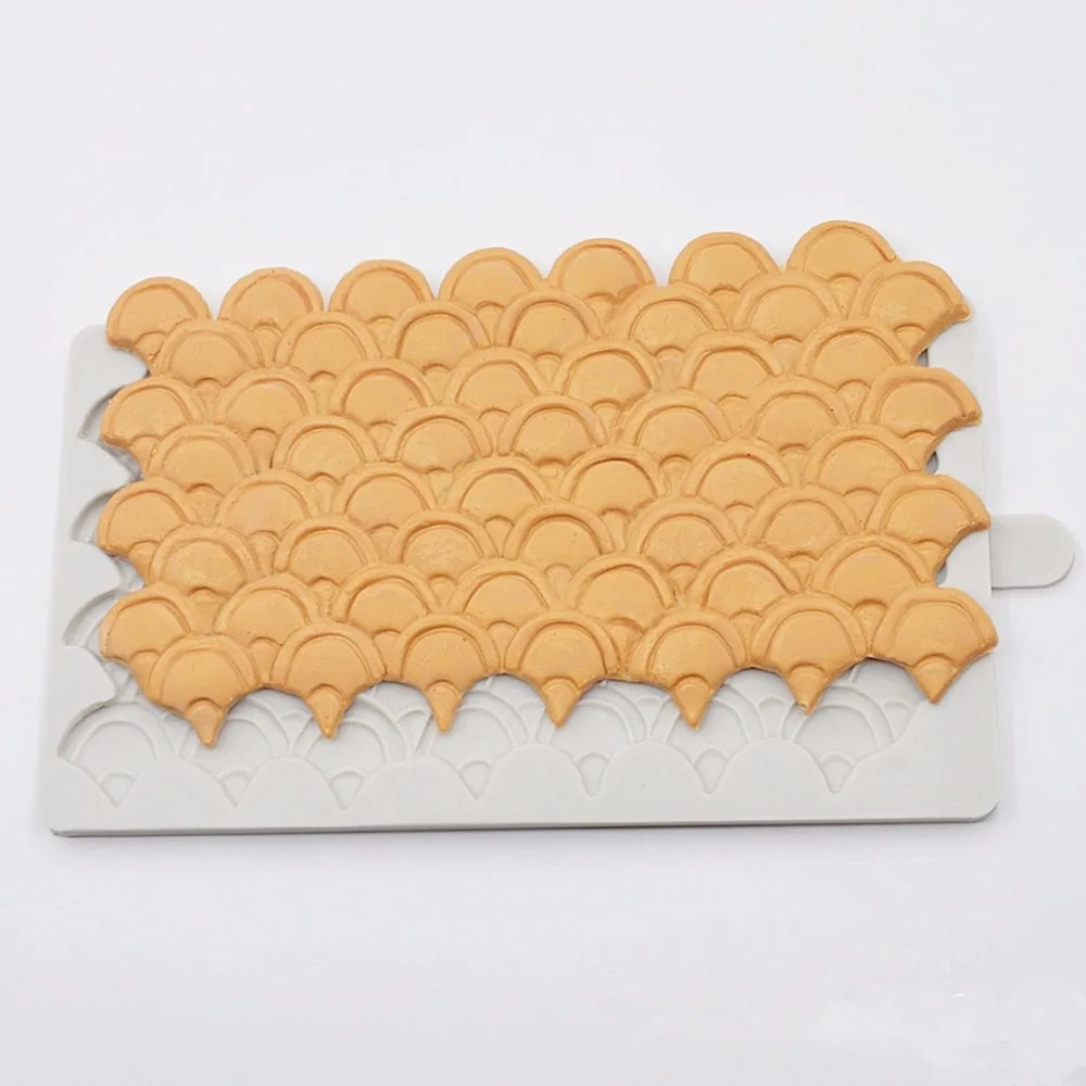 1pc-Mermaid-Scales-Mould-DIY-Mermaid-Cake-Mold-Fondant-Chocolate-Silicone-Mold-Candy-Mold-Baking-Tool
