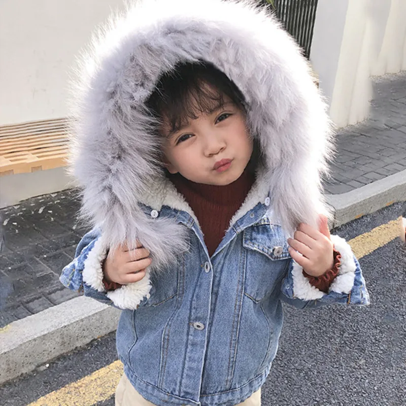 Теплая зимняя верхняя одежда для маленьких девочек; детская джинсовая куртка; детская одежда из овечьей шерсти и кашемира; плотная куртка с большим меховым воротником для маленьких девочек; пальто