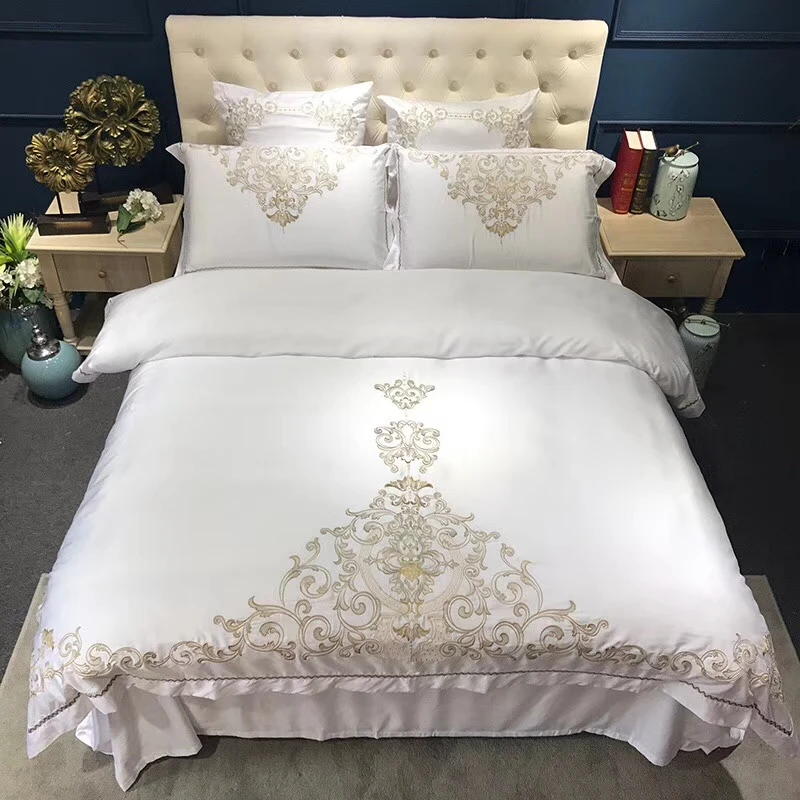 Luxury Embroidery Bedroom Set 46 Pieces Silk Bedding Set King Queen
