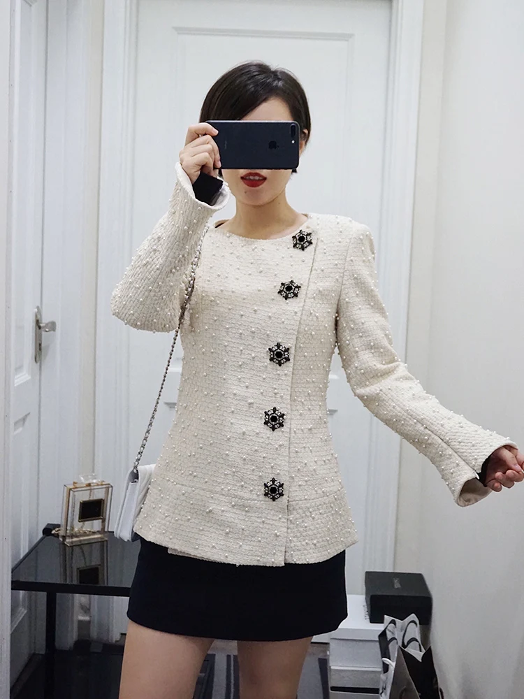 Finest  New women's winter white cloth horn sleeve long sleeve closed small waist pearl incense wind brief 