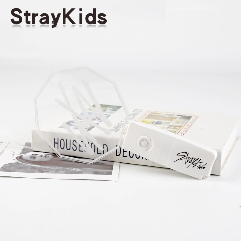

New Arrival 2019 Stray Kids Kpop Light Stick Toys Luminous Korean Style Stay Fans Gifts Concert Collection I Am NOT Album