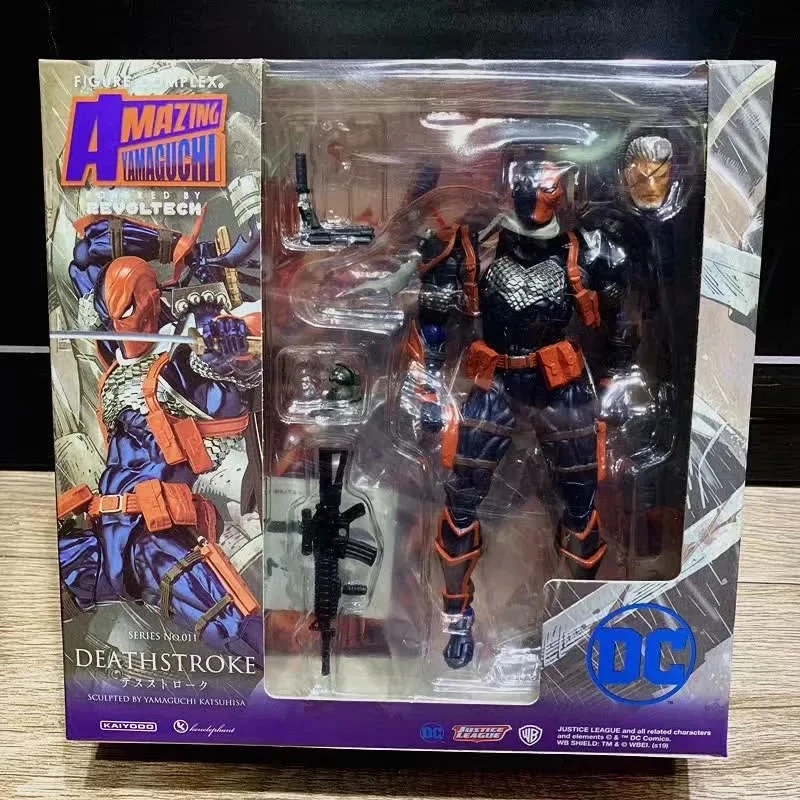 DC Comics Amazing Yamaguchi Revoltech No.011 Deathstroke Action Figure