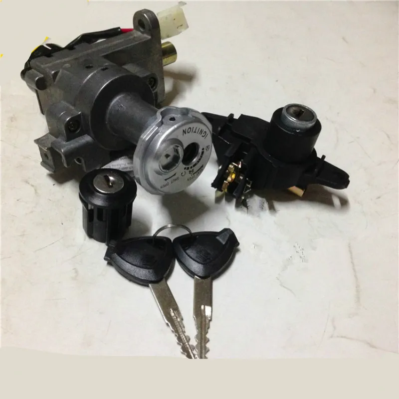 

UA125T-A UM125T-A/C Sleeve Lock Full Vehicle Lock